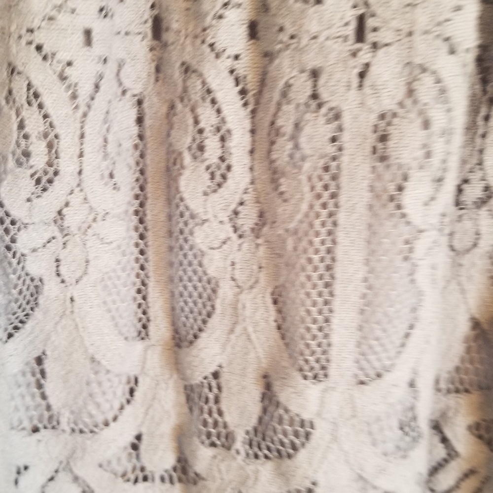Light blue lace top - Picture 3 of 4